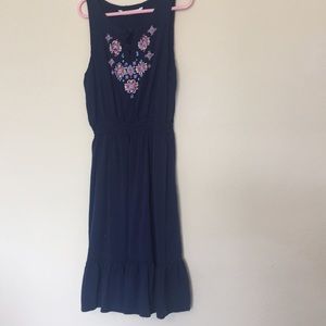 2 Girls Dresses, 2 Different sizes!